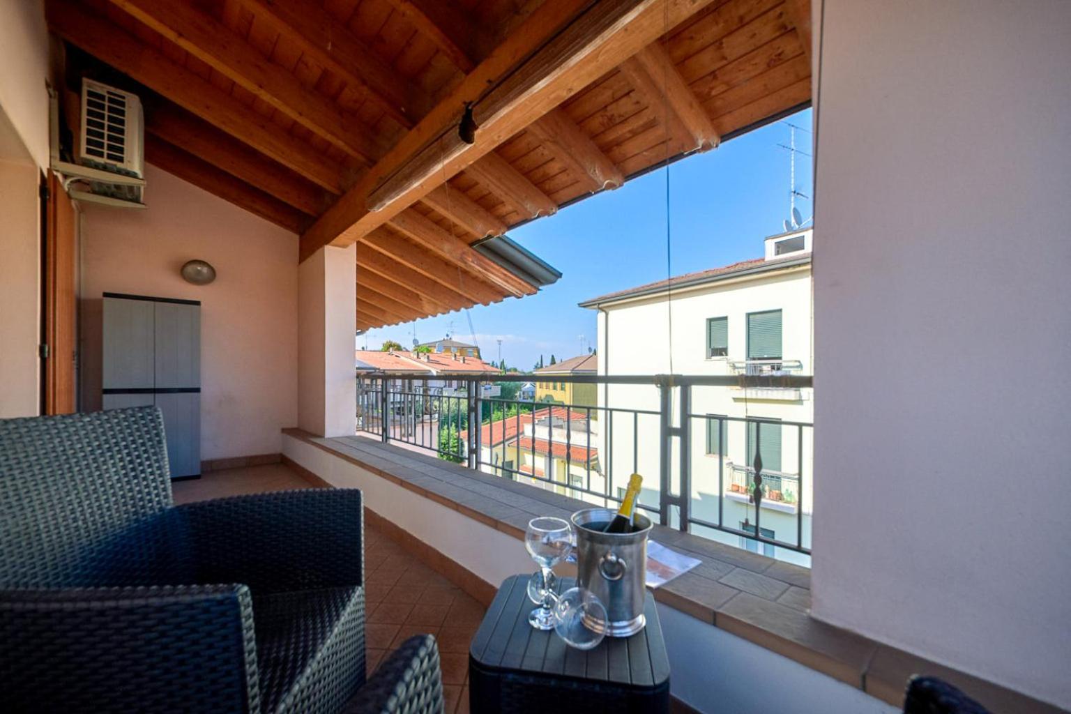 Dora'S Apartment Desenzano del Garda Extérieur photo
